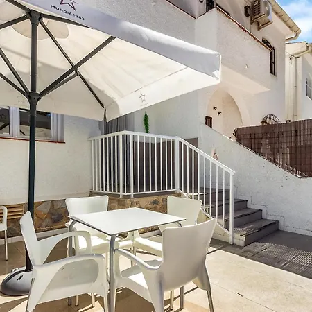 Beautiful In With Kitchen Holiday home